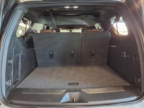 2022 Chevrolet Suburban 4WD High Country