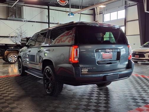 Dark Sky Metallic 2019 GMC Yukon XL SLT