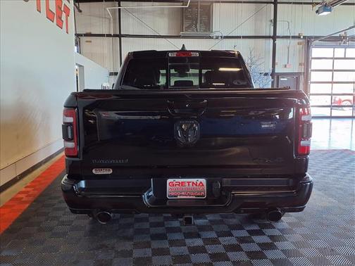 Diamond Black Crystal Pearlcoat 2019 RAM 1500 Laramie