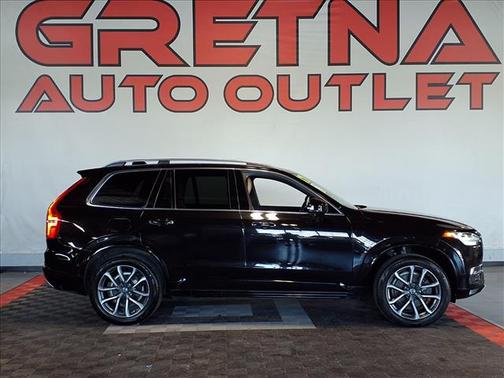 Onyx Black Metallic 2017 Volvo XC90 T6 Momentum