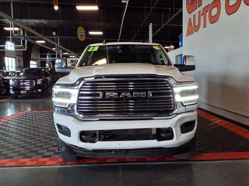 2023 RAM 2500 Laramie Crew Cab 4x4 6'4' Box