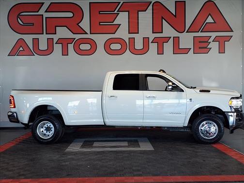 2022 RAM 3500 Laramie Crew Cab 4x4 8' Box