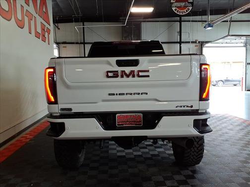 2025 GMC Sierra 2500 AT4