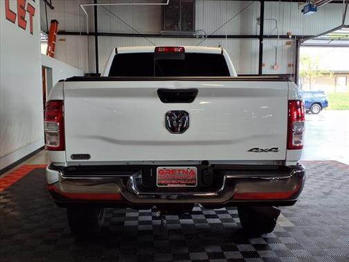 2022 RAM 2500 Tradesman Crew Cab 4x4 6'4' Box