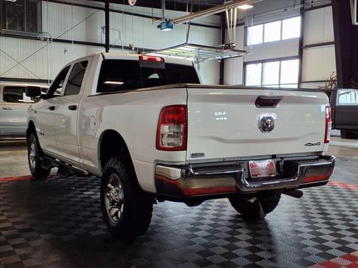 2022 RAM 2500 Tradesman Crew Cab 4x4 6'4' Box