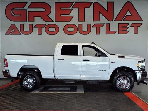 2022 RAM 2500 Tradesman Crew Cab 4x4 6'4' Box