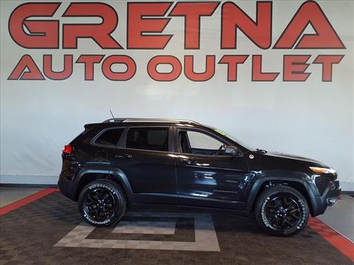 Brilliant Black Crystal Pearlcoat 2015 Jeep Cherokee Trailhawk