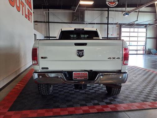 2017 RAM 2500 Laramie Crew Cab 4x4 8' Box