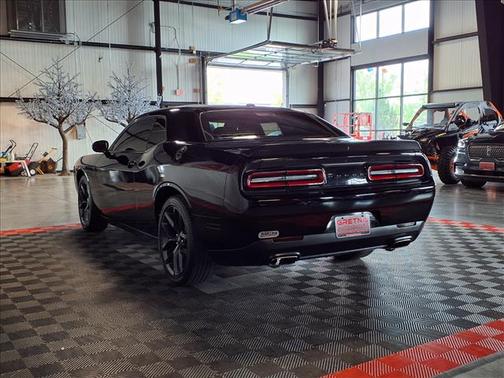 Pitch Black Clearcoat 2021 Dodge Challenger SXT