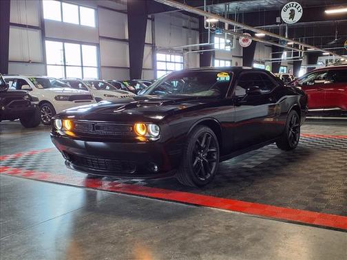 Pitch Black Clearcoat 2021 Dodge Challenger SXT