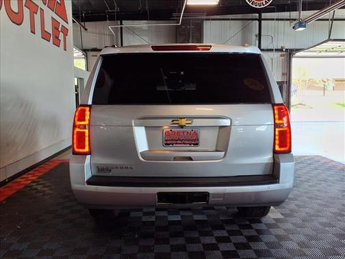 Silver Ice Metallic 2017 Chevrolet Suburban LT