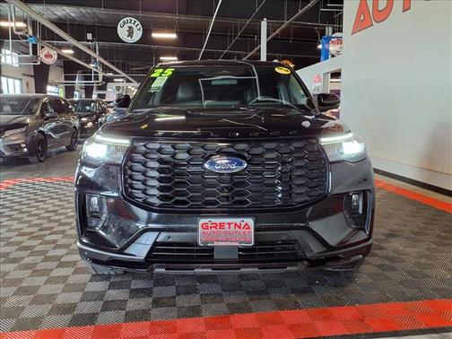 Agate Black Metallic 2025 Ford Explorer ST-Line