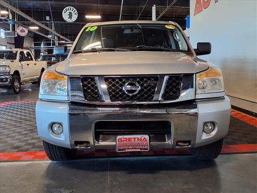 2010 Nissan Titan SE
