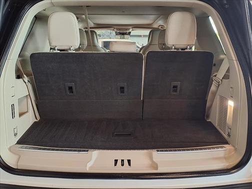 White Platinum Metallic Tri-Coat 2018 Lincoln Navigator Reserve