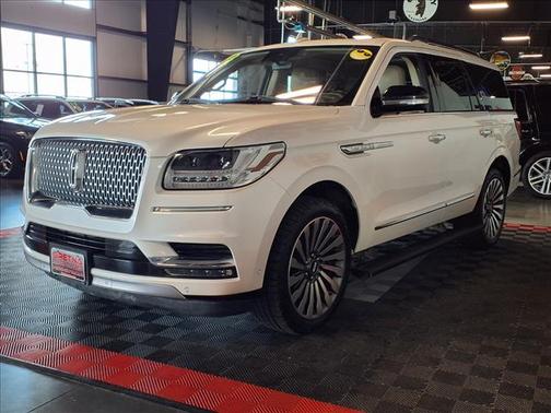 White Platinum Metallic Tri-Coat 2018 Lincoln Navigator Reserve