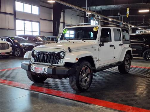 Bright White 2016 Jeep Wrangler Unlimited Sahara