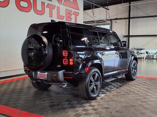 2023 Land Rover Defender 110 V8