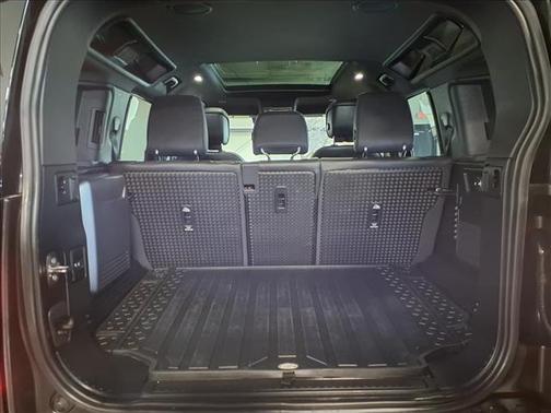 2023 Land Rover Defender 110 V8
