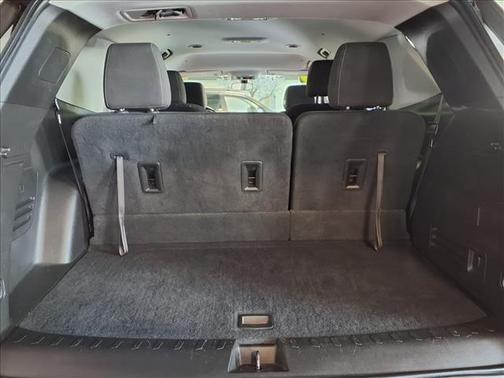 Summit White 2019 Chevrolet Traverse LT Cloth