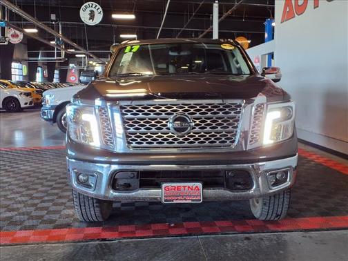 2017 Nissan Titan SL