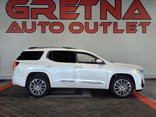 2023 GMC Acadia Denali