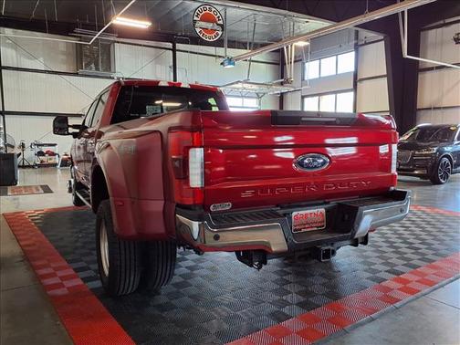 Ruby Red Metallic Tinted Clearcoat 2017 Ford F-350 Lariat