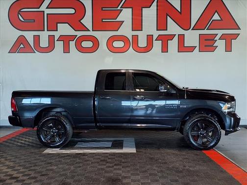 Brilliant Black Crystal Pearl 2017 RAM 1500 Sport