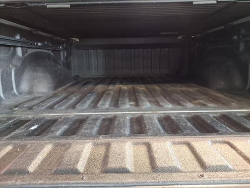 Ivory White Tri-Coat Pearlcoat 2022 RAM 1500 Laramie