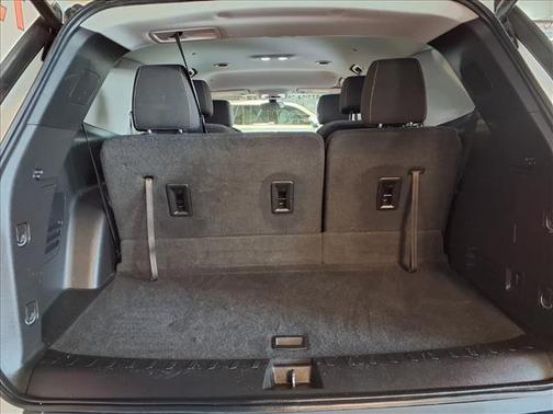 Summit White 2019 Chevrolet Traverse LT Cloth