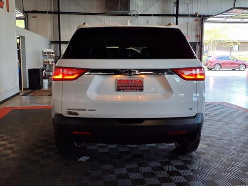 Summit White 2019 Chevrolet Traverse LT Cloth
