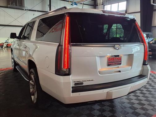 Crystal White Tricoat 2020 Cadillac Escalade ESV Luxury