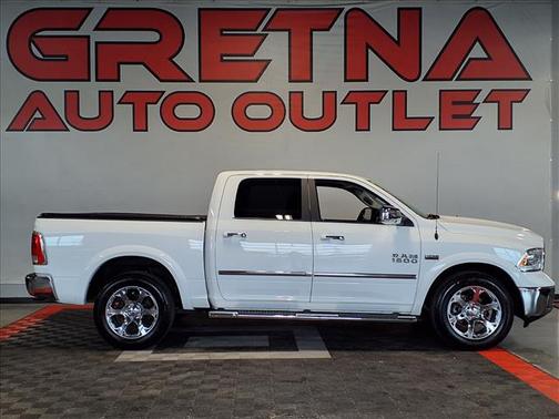 Bright White Clearcoat 2017 RAM 1500 Laramie