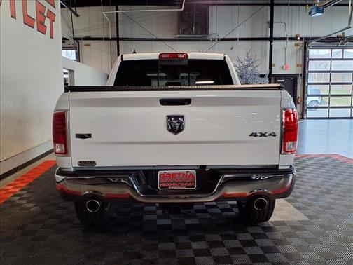 Bright White Clearcoat 2017 RAM 1500 Laramie