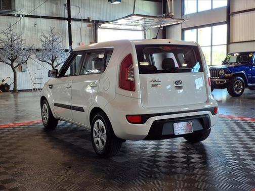 Clear White 2012 Kia Soul Base