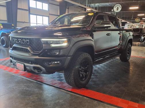 Diamond Black Crystal Pearlcoat 2021 RAM 1500 TRX