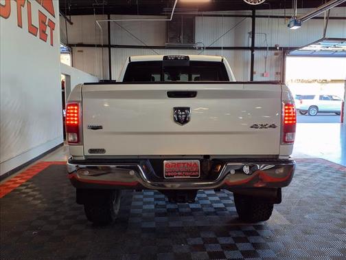 2018 RAM 2500 Laramie Crew Cab 4x4 6'4' Box