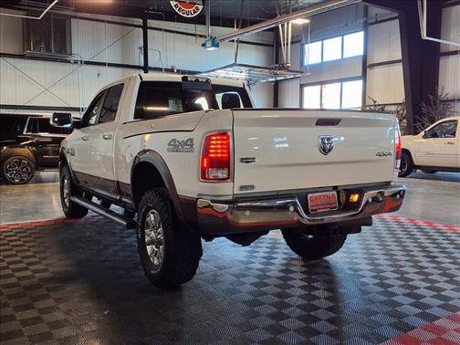 2018 RAM 2500 Laramie Crew Cab 4x4 6'4' Box