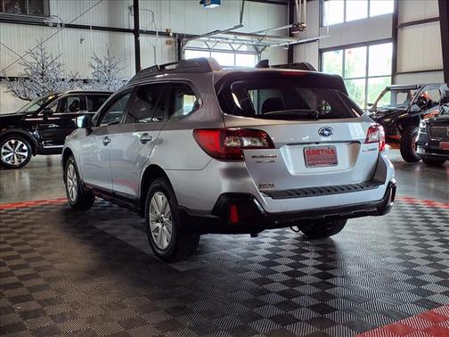 Ice Silver Metallic 2018 Subaru Outback 2.5i Premium