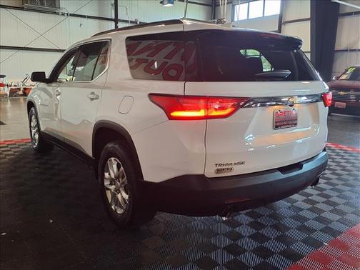 Summit White 2020 Chevrolet Traverse LT Cloth