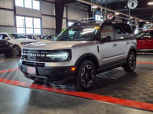 Iconic Silver Metallic 2021 Ford Bronco Sport Outer Banks