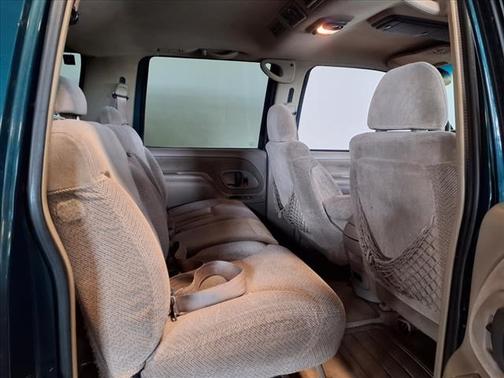 1997 GMC Suburban SL