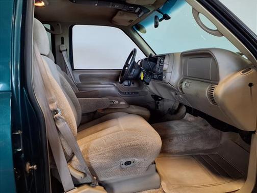 1997 GMC Suburban SL