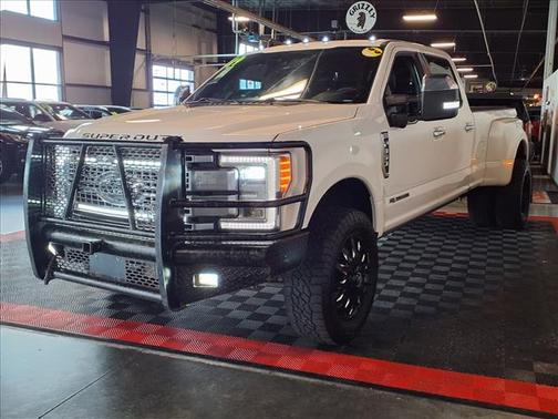 White Platinum Metallic Tri-Coat 2019 Ford F-350 Platinum