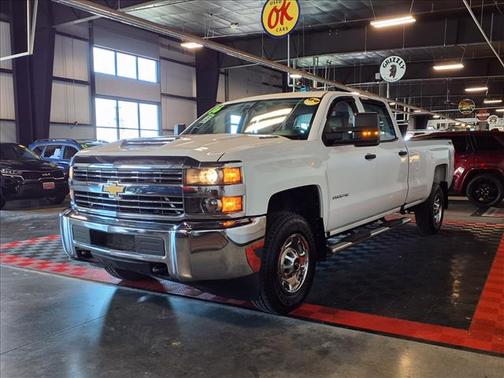 Summit White 2018 Chevrolet Silverado 2500 WT