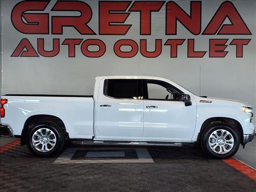 WHITE 2024 Chevrolet Silverado 1500 LTZ