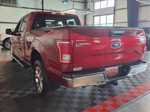 Ruby Red Metallic Tinted Clearcoat 2017 Ford F-150 XLT