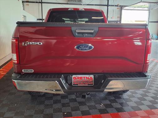 Ruby Red Metallic Tinted Clearcoat 2017 Ford F-150 XLT