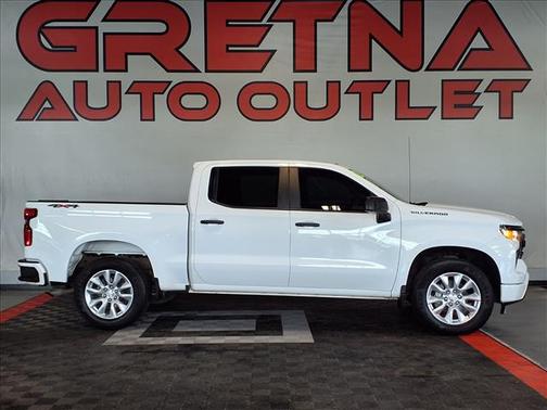 Summit White 2023 Chevrolet Silverado 1500 Custom