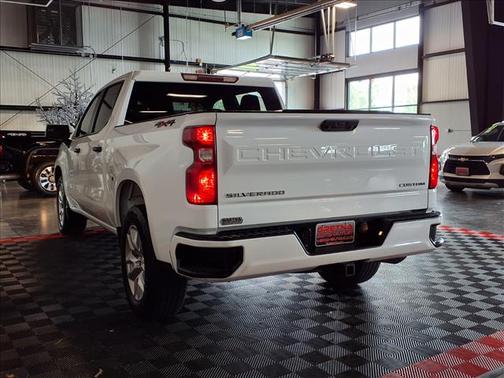 Summit White 2023 Chevrolet Silverado 1500 Custom
