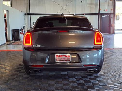 2018 Chrysler 300 S